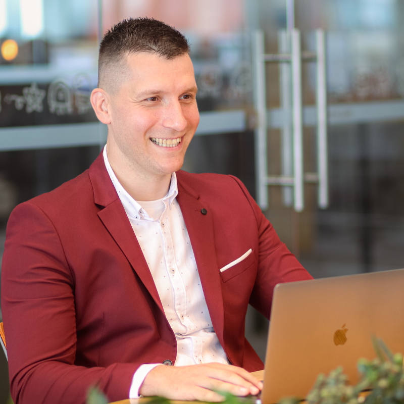 Milovan Poček Linkedin